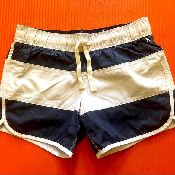 Hurley Striped Shorts / XS/ NEW! Never Worn - Picture 1 of 3